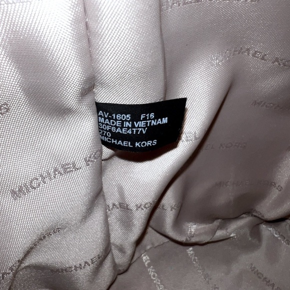 Michael Kors Emry Large Top Zip Tote - Picture 14 of 16